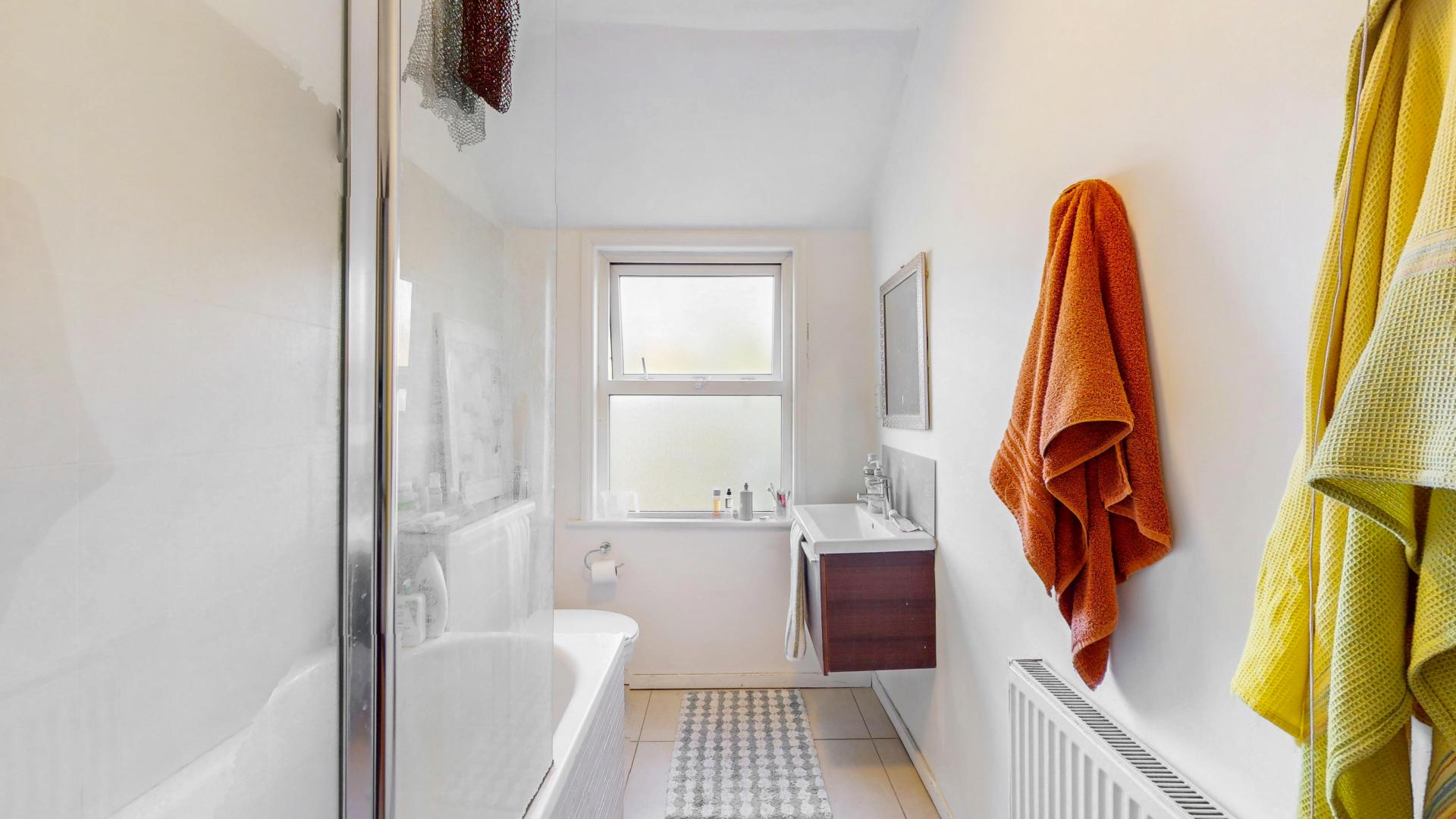 Modern Apartment Caddington Road, Cricklewood